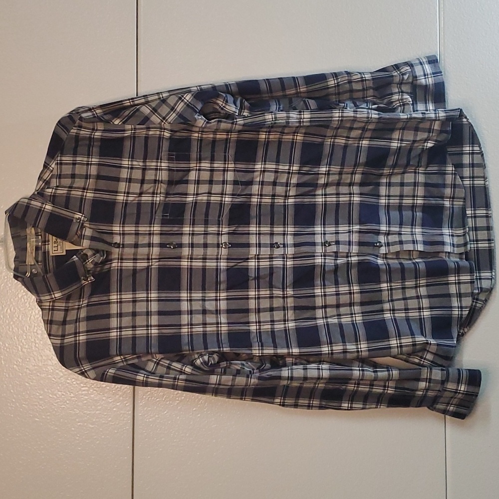 LL Bean Wrinkle Resistant Blue and White Plaid Long Sleeve Button Down